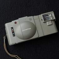 กล้องฟิล์มมือสอง [Sold As-Is] Olympus XA2 Silver