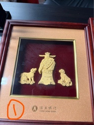 恒生銀行金箔擺設