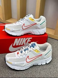 Nike Air Zoom Vomero 5 跑步鞋 白色