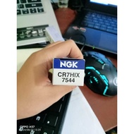 Busi NGK IRIDIUM IX kode CR7HIX. Cocok untuk motor yang memakai busi bawaan NGK kode CR6HSA, CR6HGP,