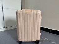 rimowa essential cabin hand carry size 21