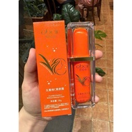 VC QHOO vitamin C concealer foundation conceals blemishes, provides vitamin C to make skin bright wh
