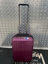 二手系列：Beverly Hills Polo Club 20 吋可擴展行李箱 Second hand Beverly Hills Polo Club 20 inch luggage 55 x 36 