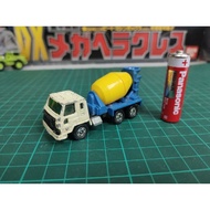 TOMICA NISSAN DIESEL TRUCK