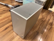 ZZAW C2P MATX 銀色機箱