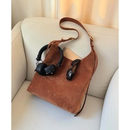 NEW FABRIQUE DUOMO M HOBO SUEDE BROWN DUPE