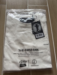 TOY STORY × PEACEMINUSONE：THE FIRST FAN 🌼GD聯名玩具總動員 白色T-shirt L碼