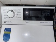 ELECTROLUX 伊萊克斯 PerfectCare 700上置式7kg洗衣機