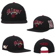 New Miami ...Heatbaseball cap in stock, adjustable cap, casual travel cap, sports  cap