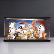 POPMART Snoopy Best Friends Series Figure Blind Box Fashion acrylic Display Box