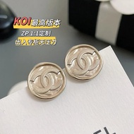 [1: 1] Z [Fragrant Gold Coin Double C Earrings]211783