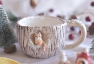 樹中的小熊貓手工手繪陶瓷杯