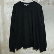 Original Preloved URBAN REVIVO Crewneck
