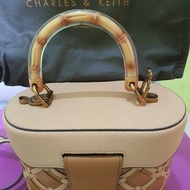 Tas wanita Charles and Keith