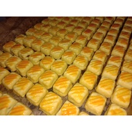 TART NENAS CUBE sedap