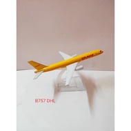 AVCRAFTZ DHL B757 AIRPLANE MODEL DIE CAST AVIATION COLLECTIBLES