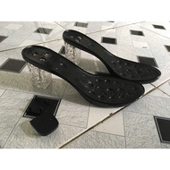 Heel soles in sandals and sandals with heels according to your preferences are 7cm high