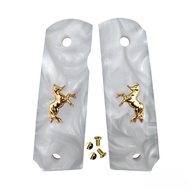 1911 กริปส์ ฟูลไซส์ สีขาวมุก ลายม้าสีทอง ใช้ได้กับ Colt Kimber Springfield Remington Rock Island Gov