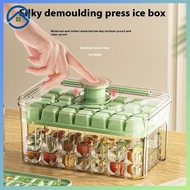 Pressing the ice cube mold ice grid ice making box ice cube maker household homemade ice storage box refrigerator