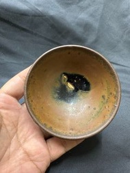 宋代建窯柿紅斗笠盞，口徑9.5厘米高3.9厘米，全品包老，正窯口，釉色漂亮，器型