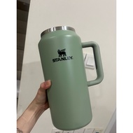 64oz 1.9 L Stan Tumbler Stainless defect