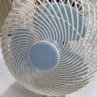 9吋風扇葉片7吋左右搖擺座枱掛牆壁床頭上均可，屯門良景取