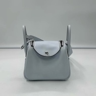 請先確認有貨再拍🩷 Hermes 愛馬仕 s皮 銀扣 mini Lindy 聖杯藍，z刻