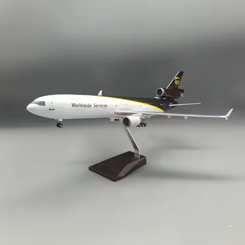 1:130 Scale Model Planes 47cm UPS MD11 Cargo Aircraft Resin Airplane Diecast Static Model Kit With L