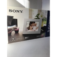 (Used) SONY Digital Photo Frame S-Frame E73 7.0-inch Built-in Memory 128MB White DPF-E73/W (Direct f