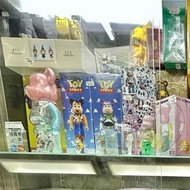 Woody & Buzz Lightyear 胡迪 巴斯光年 400% bearbrick be@rbrick / 夜光殭屍 GID glow in the dark bearbrick
