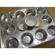 12-hole cupcake muffin mold