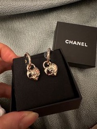 Chanel 心形耳環