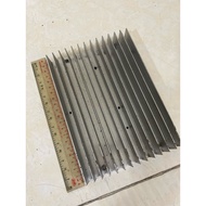 Genuine aluminum heatsink, removable size: 18x14x3 cm
