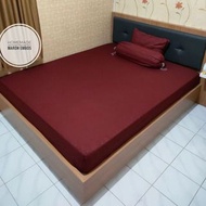 Dispersed maroon bed sheets all sizes