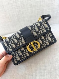 DIOR 30 Montaigne 蒙田刺繡老花 盒子包 小號 藍色