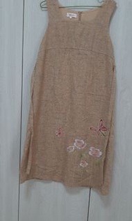 nini冬季日系蝶戀花刺繡無袖孕婦裝