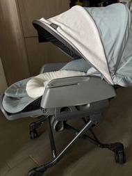 Combi Bedi High Chair 嬰兒按撫餐搖椅 手動版