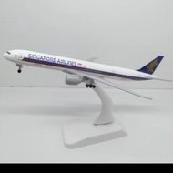 Singapore AIRLINES (medium) Miniature diecast Aircraft KS