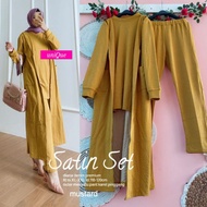 Satin set by unique