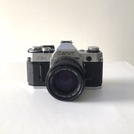Kamera analog Canon AE-1 + lensa Canon nFD 50mm F/1.4