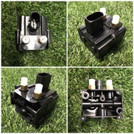 BMW 7 Series F02 2008-2015 Airmatic Valve Block Front