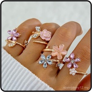 4 Pcs Flower Rings for Women Bohemian Gold and Pink Flower Finger Rings Stackable Glitter Rhinestone