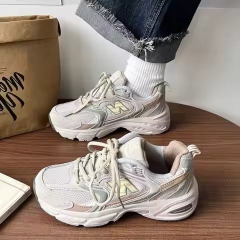 New Balance NB 530 with letter lacing, round toe, low-cut, casual running shoe, unisex, light elepha