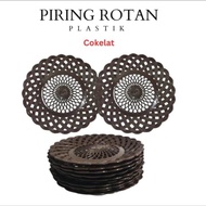 Piring Rotan Plastik Anyaman Lusinan Isi 12pcs / Piring Makan Praktis 1 Lusin