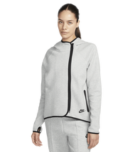 Nike Tech Fleece 女款 "10-Year Anniversary" Fleece 斗篷