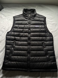 Patagonia 黑色環保羽絨背心 （全黑）