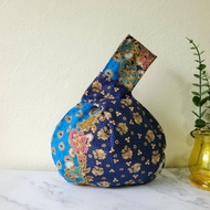 Reversible Japanese Knot Bag (Batik Collection)