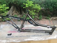 又順利交收一個 全新 台灣 SPEEDONE SOR 鋁合金7005 避震小輪徑車架