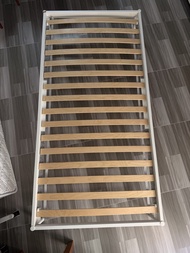 IKEA Vevelstad單人床 床架 白色鋼質框架 White Bedframe