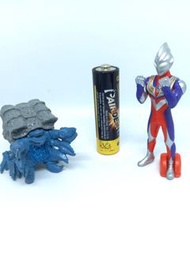 Ultraman Tiga vs Monster